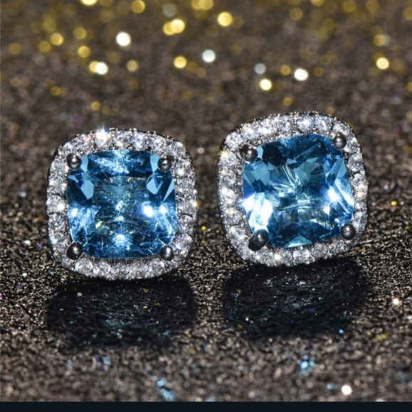 GORGEOUS!!! Aquamarine Halo cut CZ earrings in SILVER - Picture 2 of 11